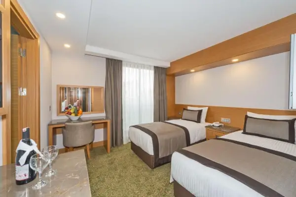 Bisetun Hotel 8